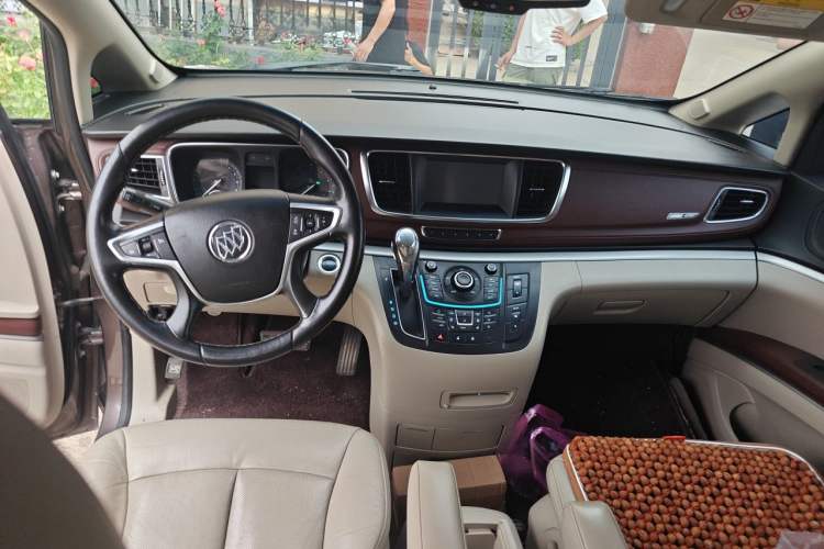 Used Buick GL8 2014 3.0L XT Luxury Business Flagship Edition Center Console