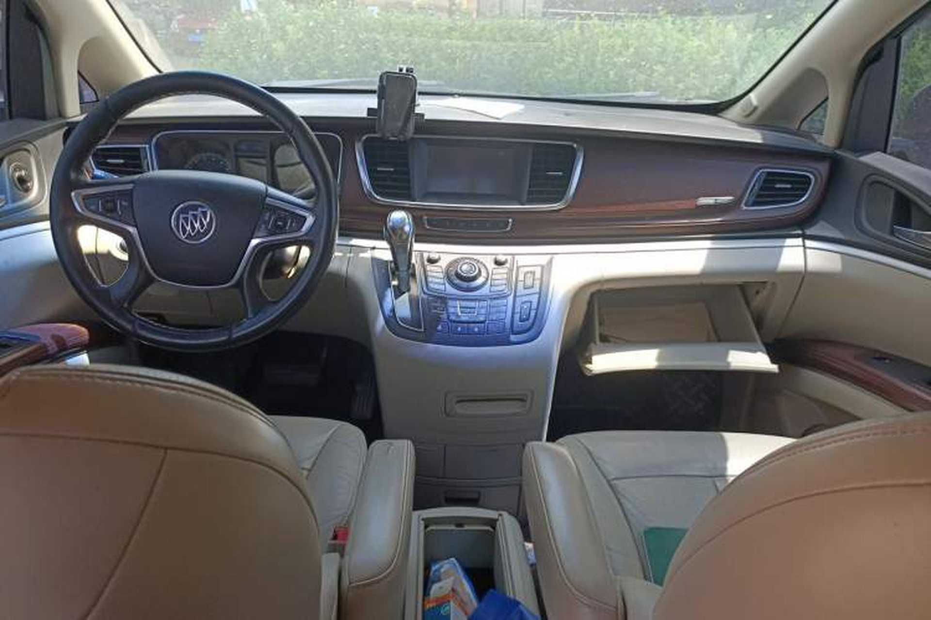 Used Buick GL8 2014 3.0L XT Luxury Business Flagship Edition Center Console