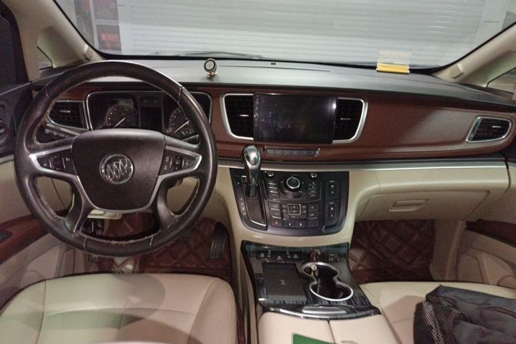 Used Buick GL8 2014 2.4L LT Luxury Business Executive Edition Center Console