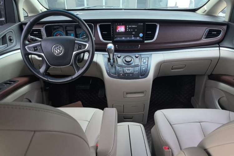 Used Buick GL8 2014 3.0L GT Luxury Business Haoya Edition Center Console