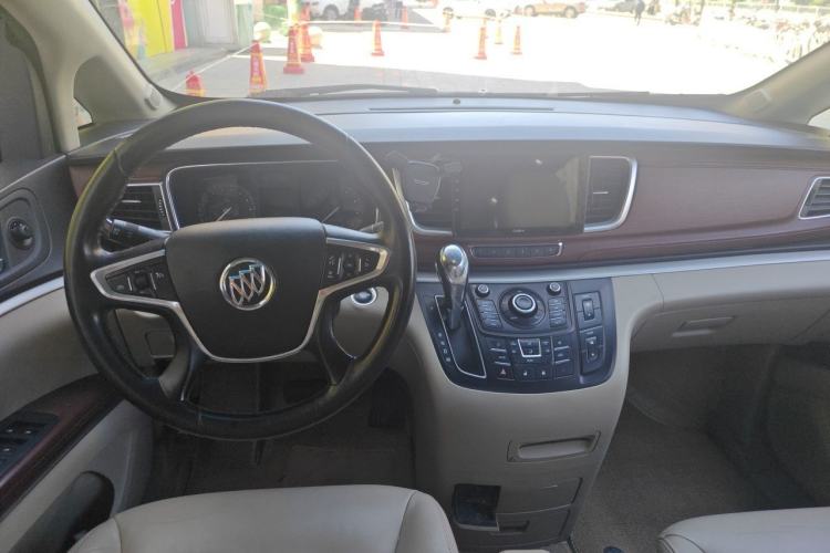 Used Buick GL8 2014 2.4L LT Luxury Business Executive Edition Center Console
