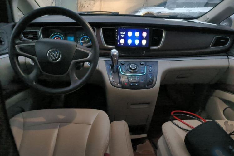 Used Buick GL8 2014 2.4L CT Luxury Business Comfort Edition Center Console