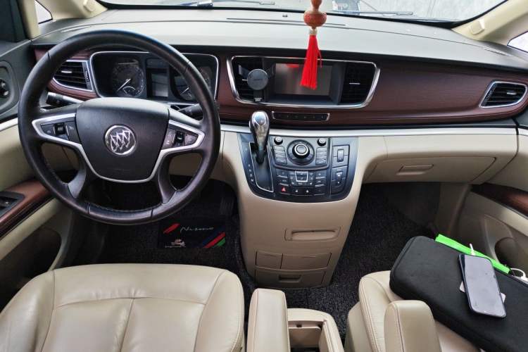 Used Buick GL8 2014 3.0L GT Luxury Business Haoya Edition Center Console