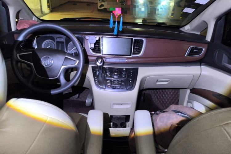 Used Buick GL8 2014 2.4L CT Luxury Business Comfort Edition Center Console