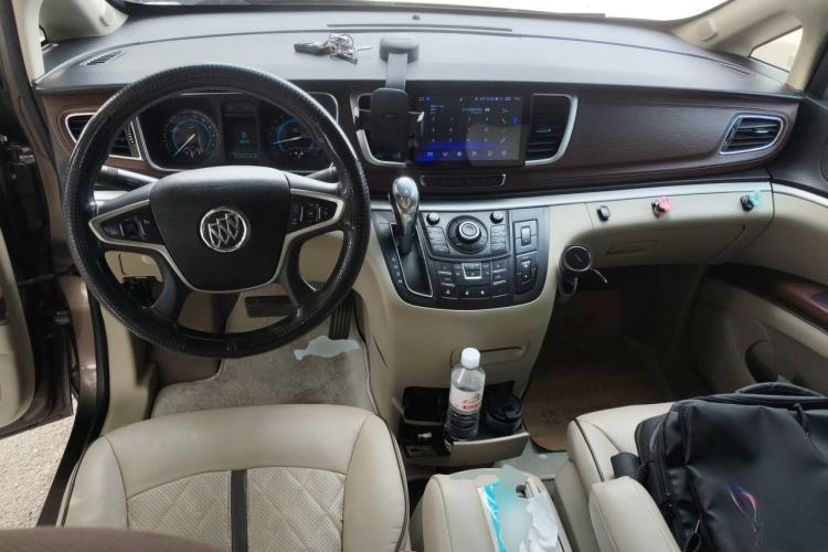 Used Buick GL8 2014 2.4L CT Luxury Business Comfort Edition Center Console