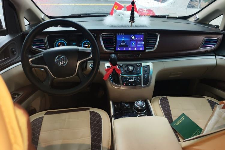 Used Buick GL8 2014 2.4L CT Luxury Business Comfort Edition Center Console