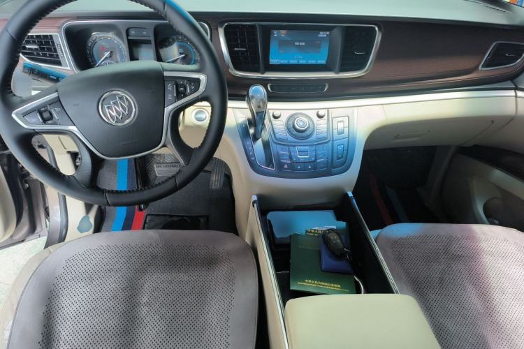Used Buick GL8 2014 3.0L GT Luxury Business Haoya Edition Center Console