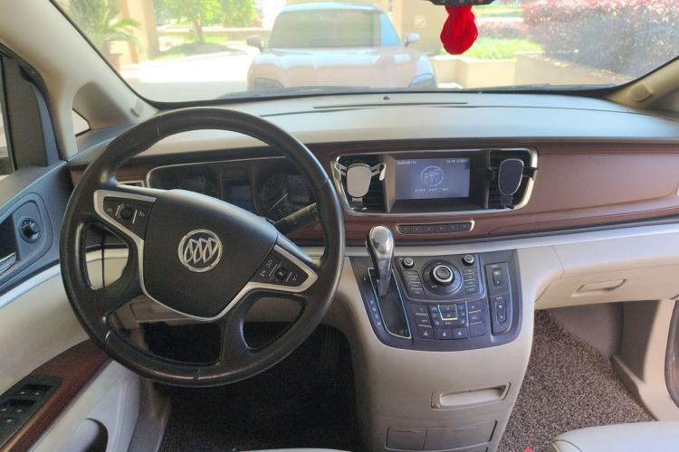 Used Buick GL8 2014 3.0L GT Luxury Business Haoya Edition Center Console