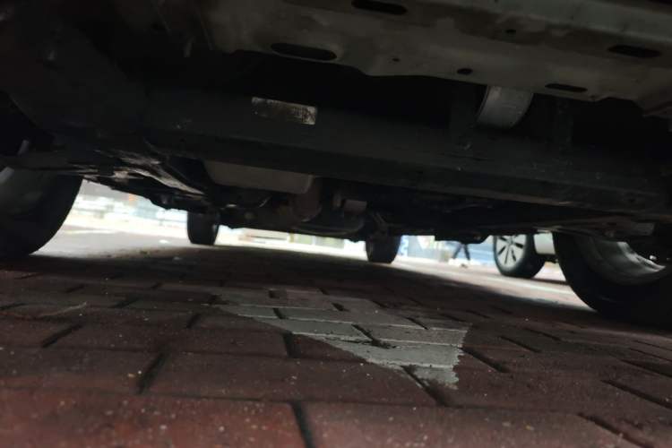 Used Buick GL8 2014 2.4L CT Luxury Business Comfort Edition Chassis Front
