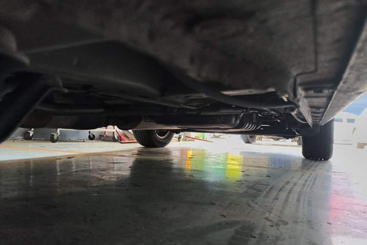 Used Buick GL8 2014 2.4L CT Luxury Business Comfort Edition Chassis Front Left