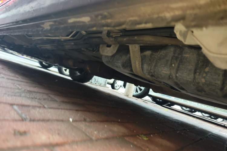 Used Buick GL8 2014 2.4L CT Luxury Business Comfort Edition Chassis Rear Left