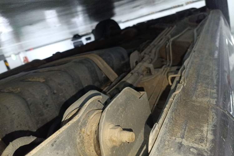 Used Buick GL8 2014 2.4L Classic Edition Chassis Rear Left