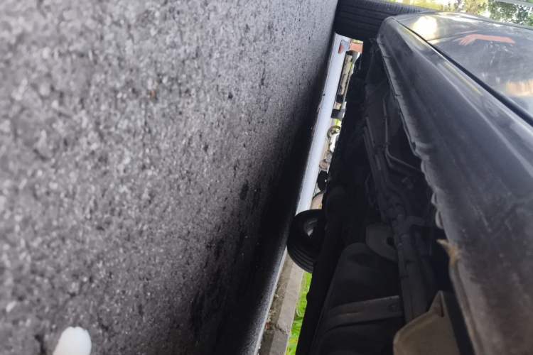Used Buick GL8 2014 2.4L Classic Edition Chassis Rear Left