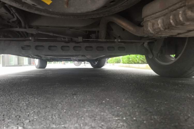Used Buick GL8 2014 2.4L Classic Edition Chassis Rear