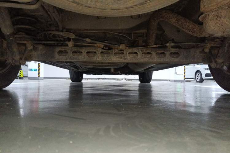 Used Buick GL8 2014 2.4L Classic Edition Chassis Rear