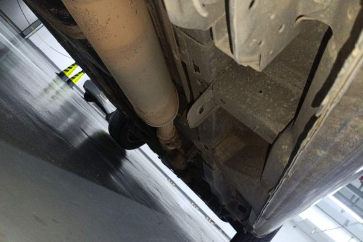 Used Buick GL8 2014 2.4L Classic Edition Chassis Rear Right