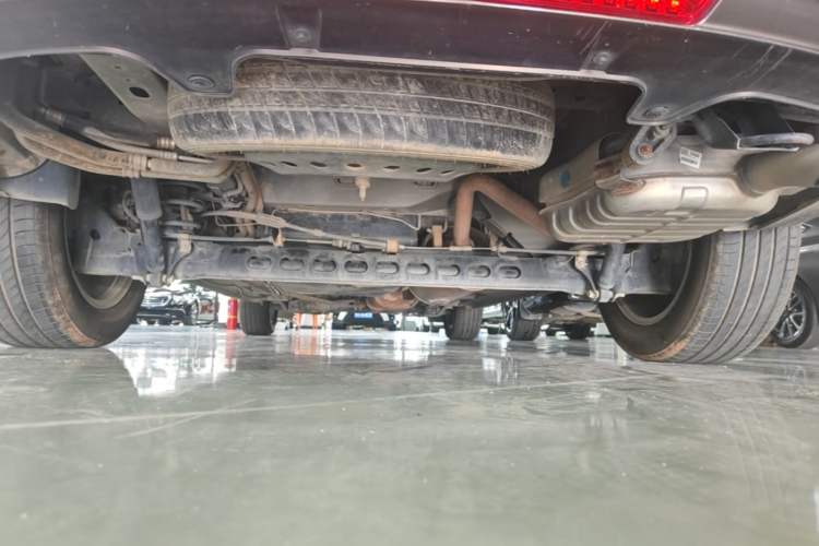Used Buick GL8 2014 2.4L CT Luxury Business Comfort Edition Chassis Rear