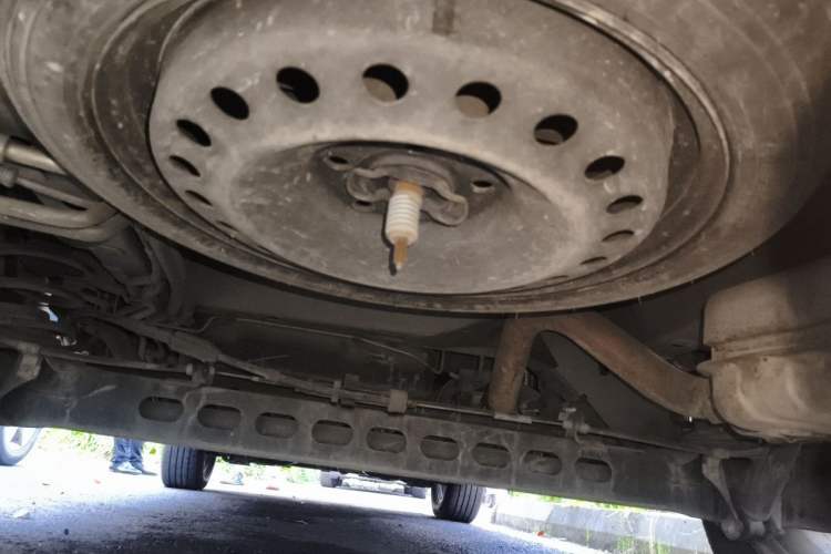 Used Buick GL8 2014 2.4L Classic Edition Chassis Rear