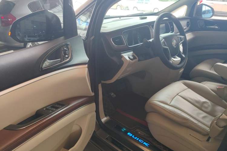 Used Buick GL8 2014 3.0L XT Luxury Business Flagship Edition Driver Seat