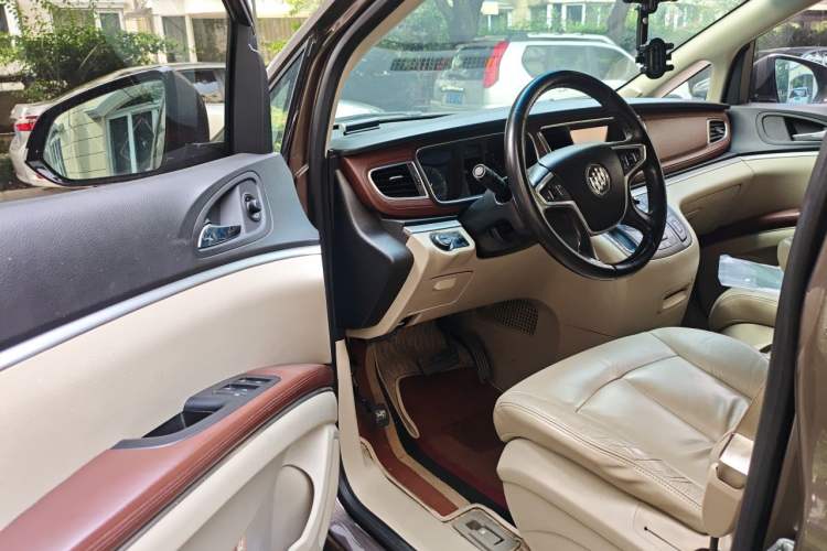 Used Buick GL8 2014 3.0L GT Luxury Business Haoya Edition Driver Seat