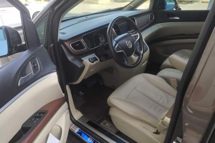 Used Buick GL8 2014 3.0L GT Luxury Business Haoya Edition Driver Seat