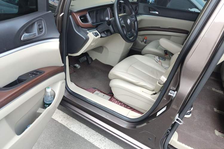 Used Buick GL8 2014 3.0L GT Luxury Business Haoya Edition Driver Seat