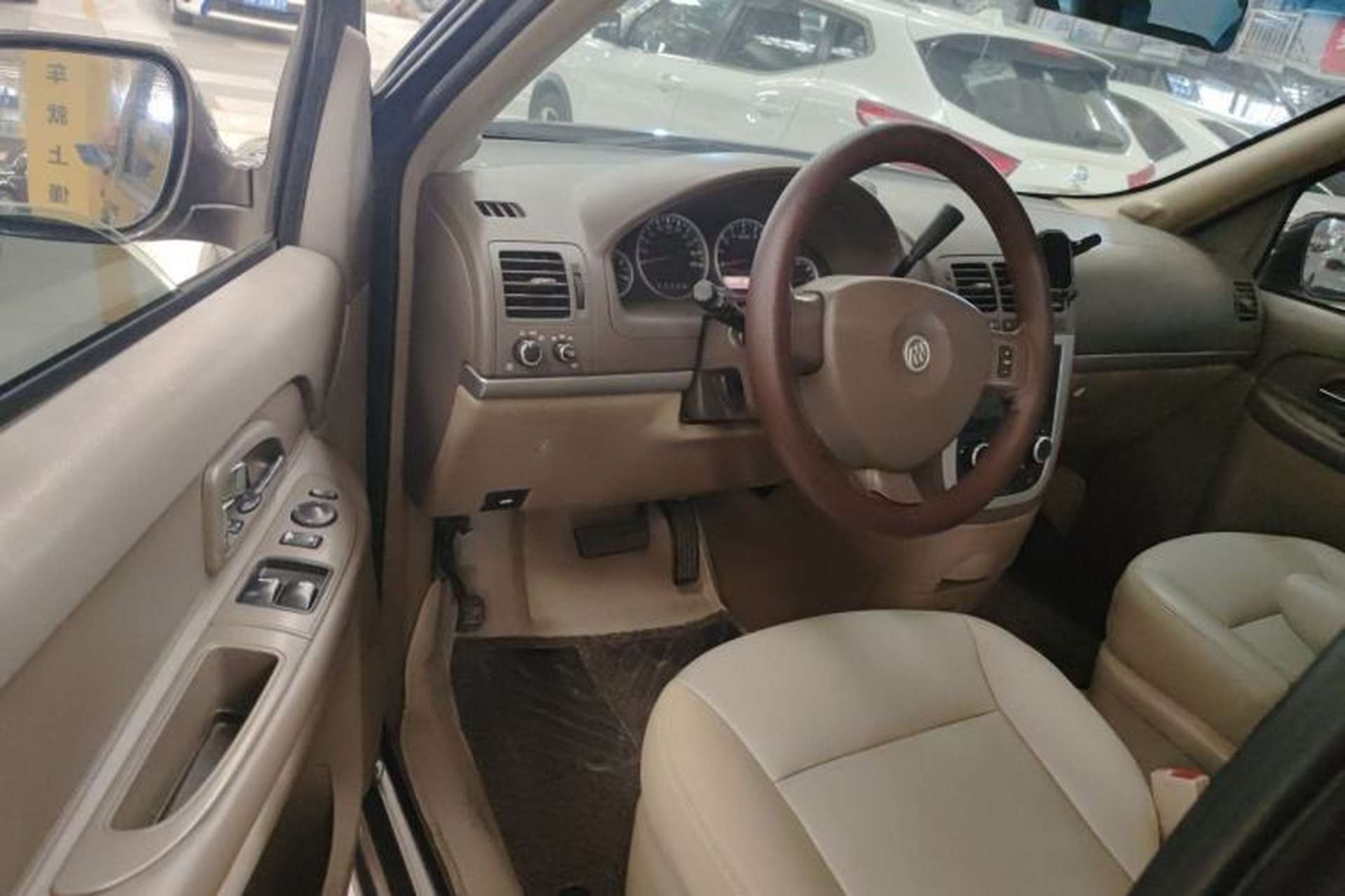Used Buick GL8 2014 2.4L Classic Edition Driver Seat