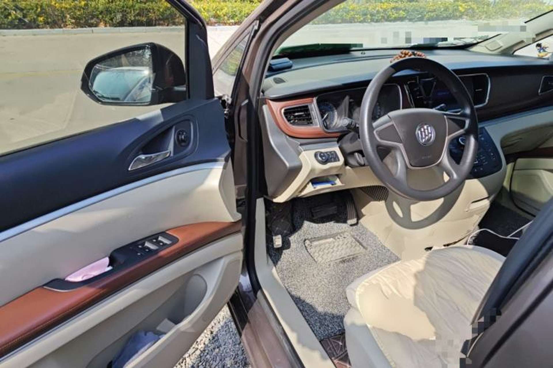 Used Buick GL8 2014 2.4L CT Luxury Business Comfort Edition Driver Seat