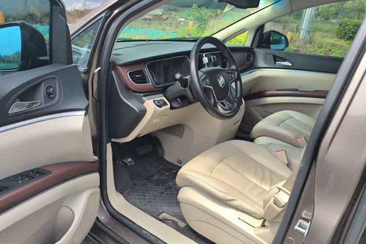 Used Buick GL8 2014 3.0L GT Luxury Business Haoya Edition Driver Seat