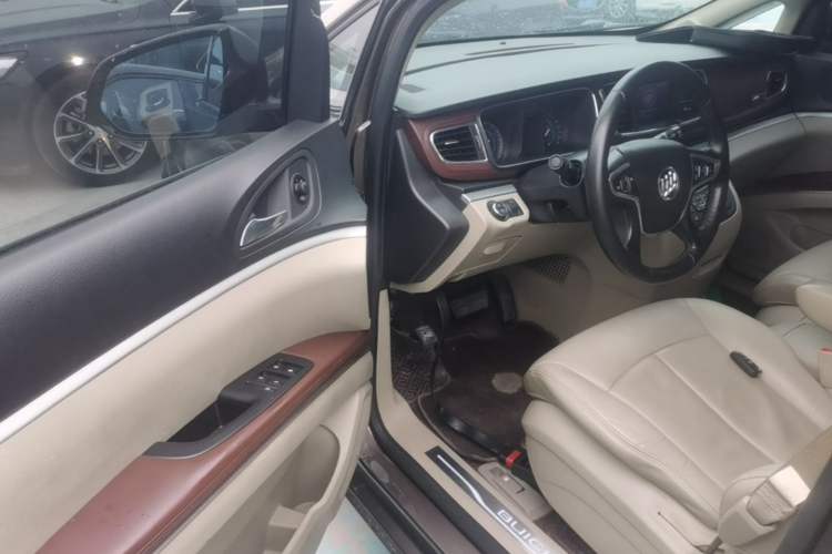 Used Buick GL8 2014 3.0L XT Luxury Business Flagship Edition Driver Seat