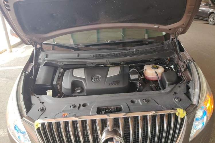 Used Buick GL8 2014 3.0L XT Luxury Business Flagship Edition Engine Bay
