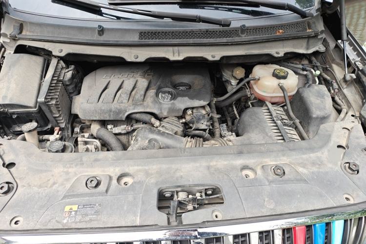 Used Buick GL8 2014 2.4L CT Luxury Business Comfort Edition Engine Bay