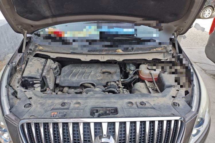 Used Buick GL8 2014 2.4L LT Luxury Business Executive Edition Engine Bay