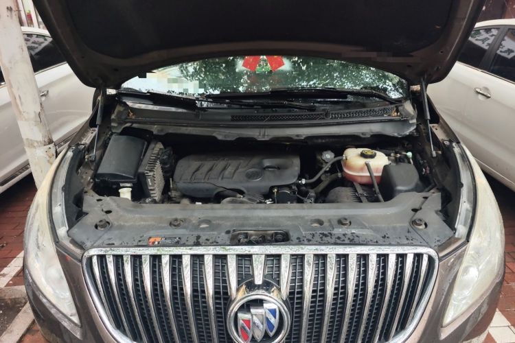 Used Buick GL8 2014 2.4L CT Luxury Business Comfort Edition Engine Bay