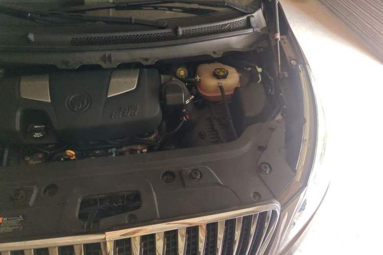 Used Buick GL8 2014 3.0L GT Luxury Business Haoya Edition Engine Bay Left