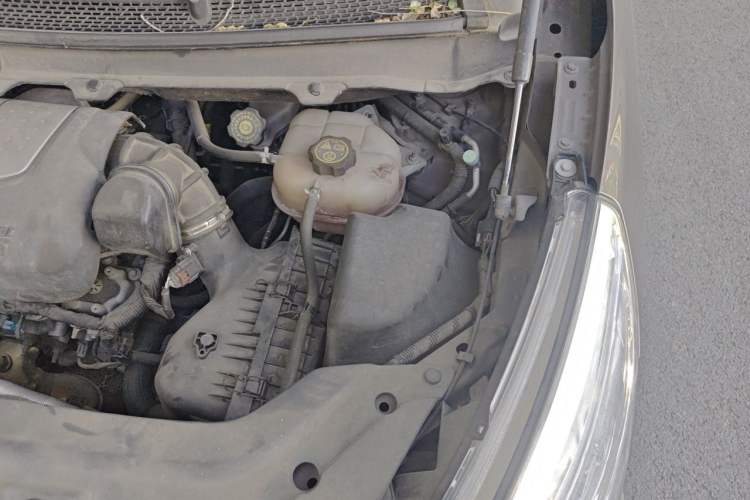 Used Buick GL8 2014 3.0L XT Luxury Business Flagship Edition Engine Bay Left