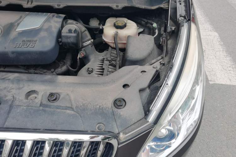 Used Buick GL8 2014 3.0L GT Luxury Business Haoya Edition Engine Bay Left