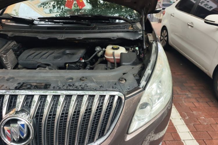 Used Buick GL8 2014 2.4L CT Luxury Business Comfort Edition Engine Bay Left