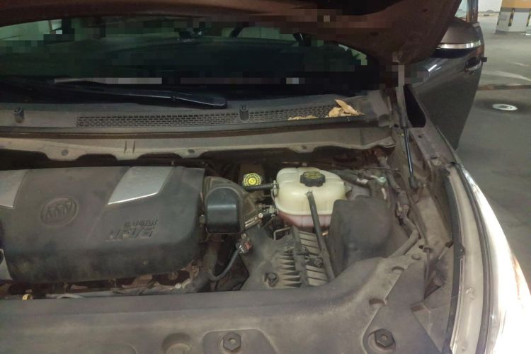 Used Buick GL8 2014 3.0L XT Luxury Business Flagship Edition Engine Bay Left