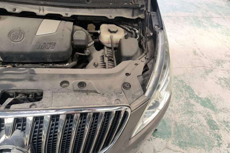 Used Buick GL8 2014 3.0L GT Luxury Business Haoya Edition Engine Bay Left