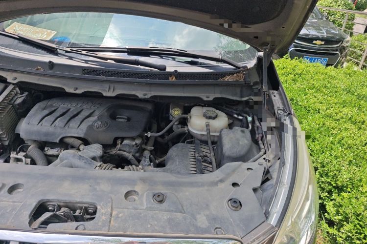 Used Buick GL8 2014 2.4L LT Luxury Business Executive Edition Engine Bay Left