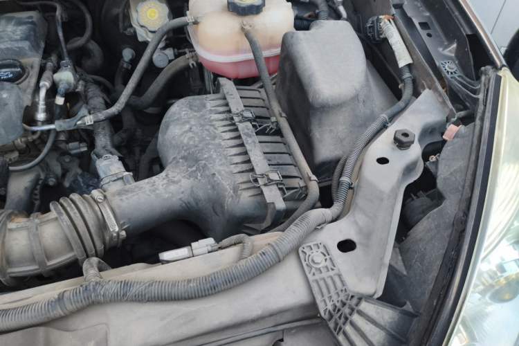 Used Buick GL8 2014 2.4L Classic Edition Engine Bay Left
