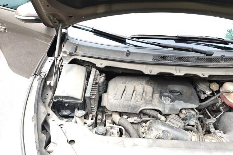 Used Buick GL8 2014 2.4L CT Luxury Business Comfort Edition Engine Bay Right