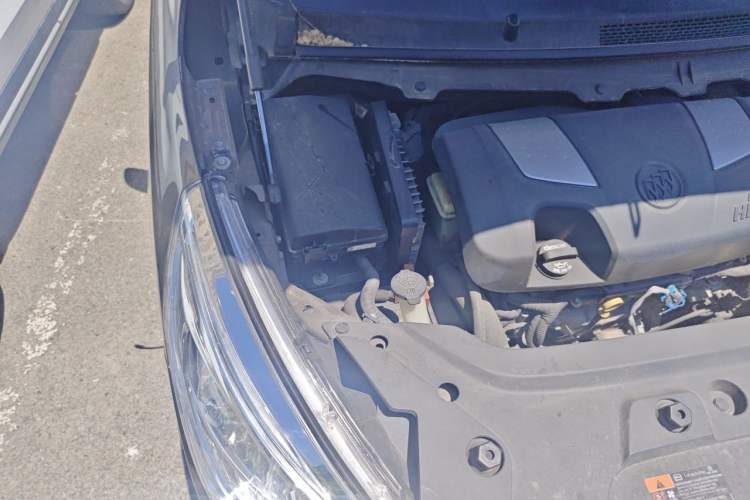 Used Buick GL8 2014 3.0L XT Luxury Business Flagship Edition Engine Bay Right