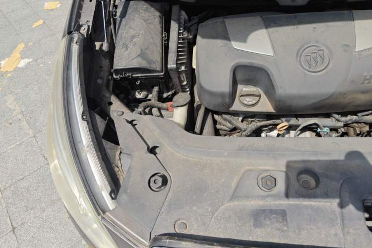 Used Buick GL8 2014 3.0L GT Luxury Business Haoya Edition Engine Bay Right
