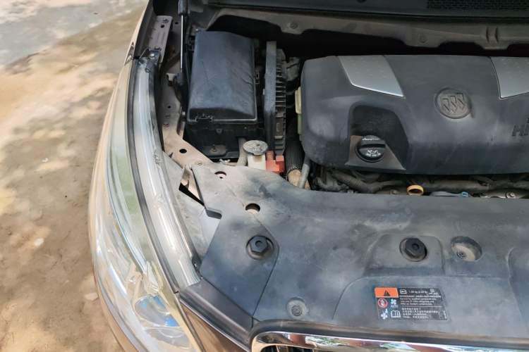 Used Buick GL8 2014 3.0L GT Luxury Business Haoya Edition Engine Bay Right