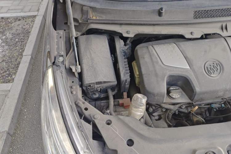 Used Buick GL8 2014 3.0L XT Luxury Business Flagship Edition Engine Bay Right