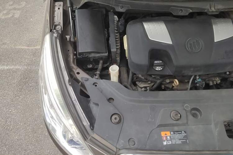 Used Buick GL8 2014 3.0L GT Luxury Business Haoya Edition Engine Bay Right