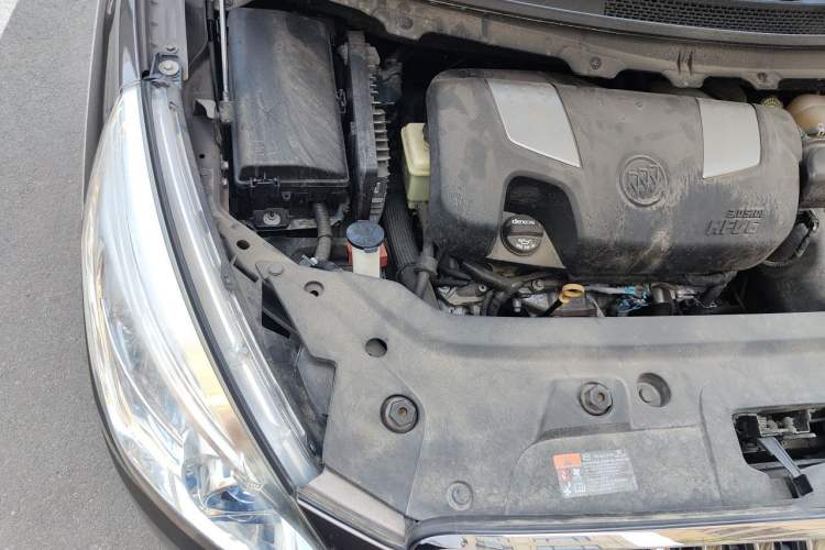 Used Buick GL8 2014 3.0L GT Luxury Business Haoya Edition Engine Bay Right