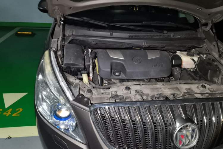 Used Buick GL8 2014 3.0L XT Luxury Business Flagship Edition Engine Bay Right
